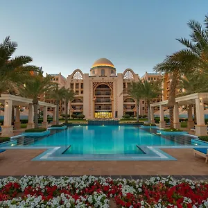 Globalstay At Palm Jumeirah Beachfront Paradise With Pool And Gym Дубай