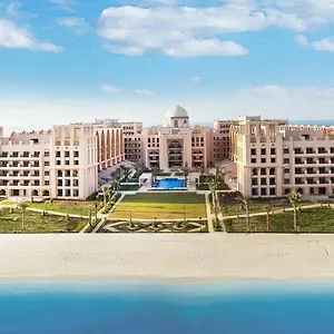 Fam Living - Private Beach Escapes In Palm Jumeirah Дубай