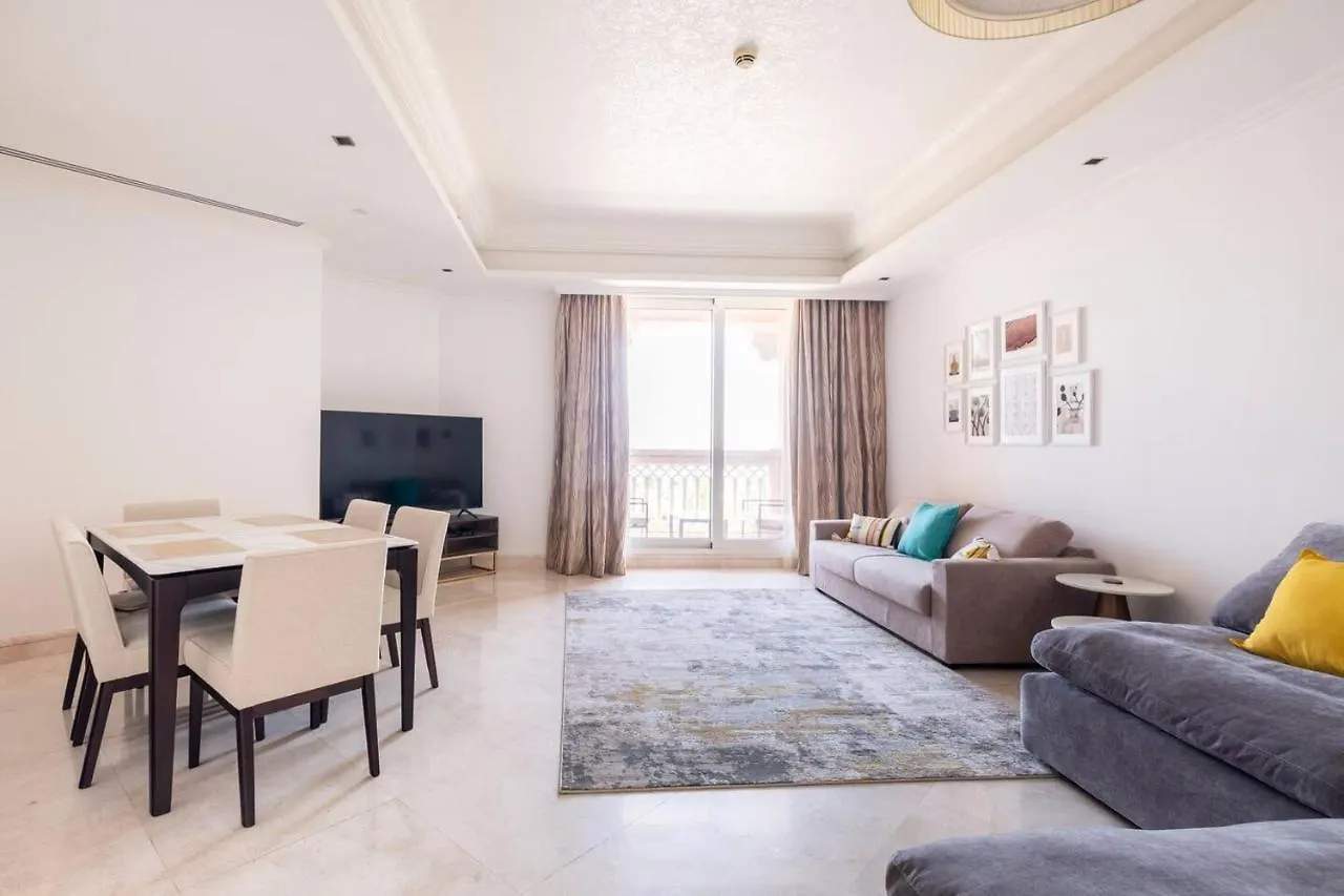 Spacious 2-Bedroom Beachfront Apartment With Pool Dubai United Arab Emirates