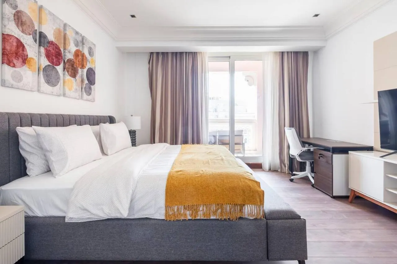 Spacious 2-Bedroom Beachfront Apartment With Pool Dubai