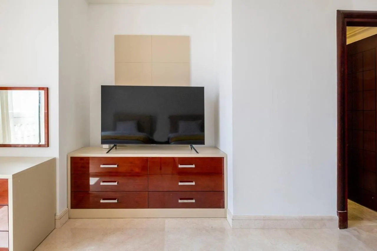 Spacious 2-Bedroom Beachfront Apartment With Pool Dubai 0*,  United Arab Emirates