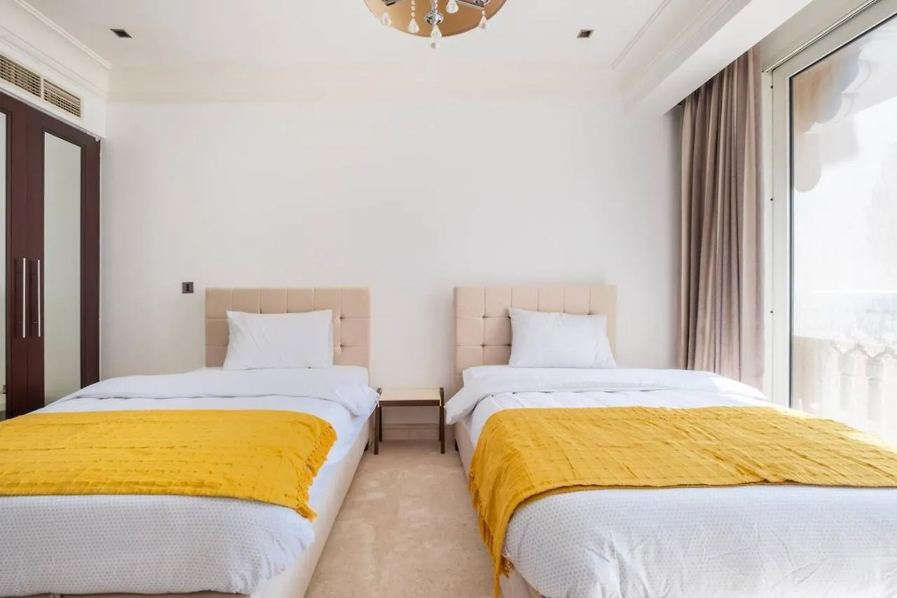 Spacious 2-Bedroom Beachfront Apartment With Pool Dubai United Arab Emirates