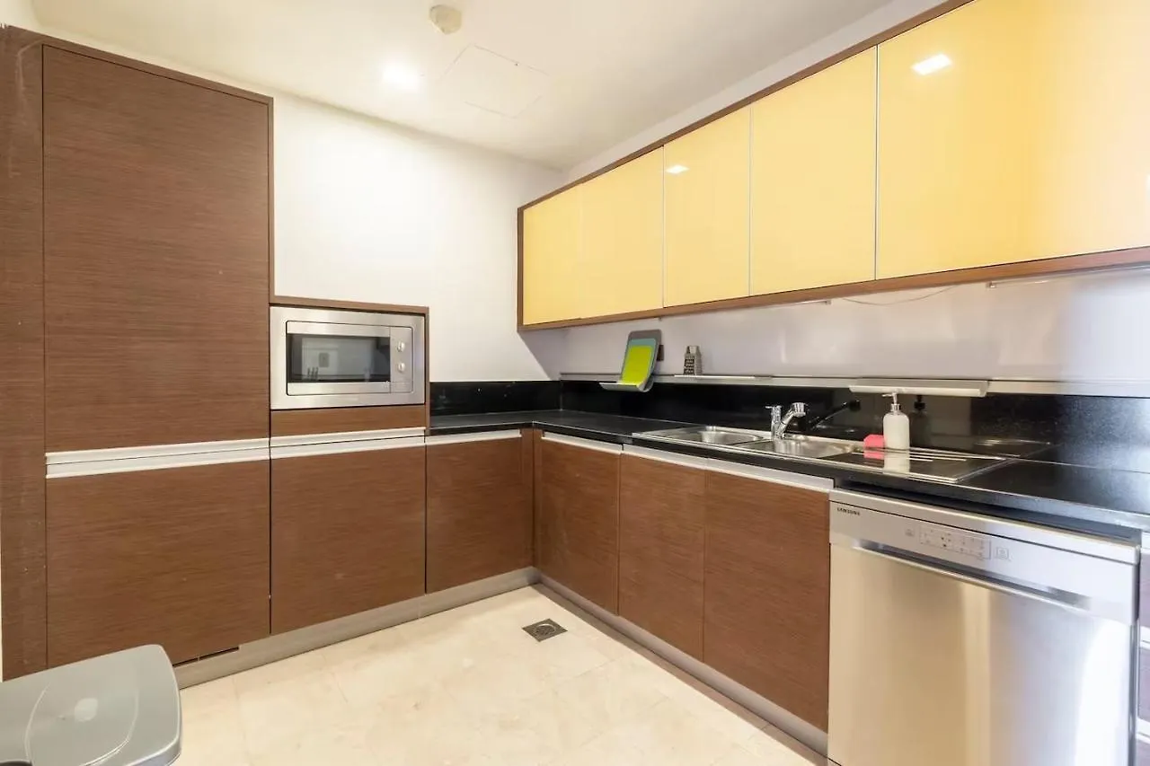 Spacious 2-Bedroom Beachfront Apartment With Pool Dubai 0*,  United Arab Emirates