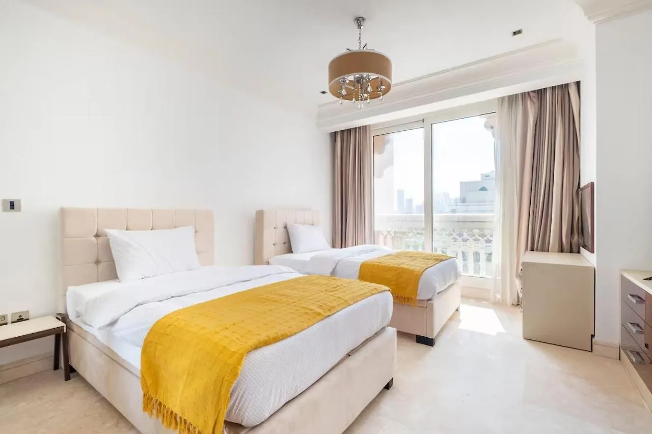 Spacious 2-Bedroom Beachfront Apartment With Pool Дубай 0*,  ОАЭ