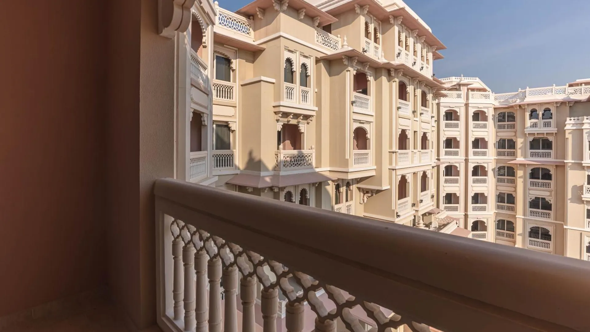 Spacious 2-Bedroom Beachfront Apartment With Pool Дубай 0*,