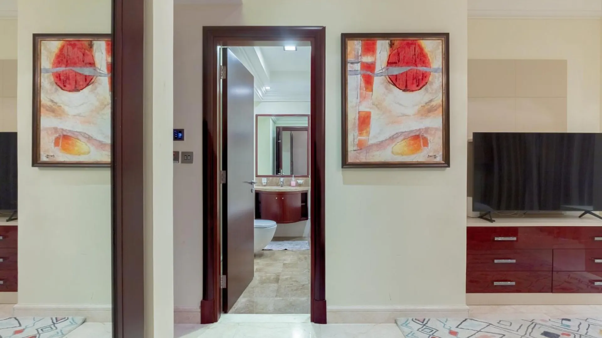 Spacious 2-Bedroom Beachfront Apartment With Pool Дубай