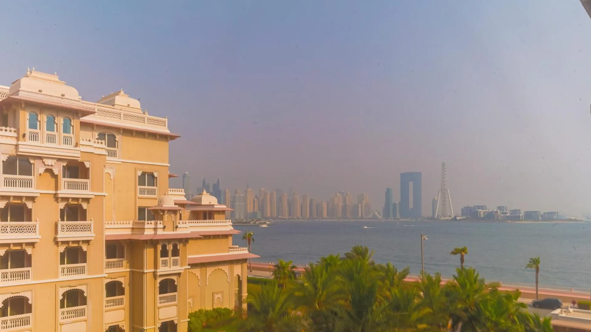 Spacious 2-Bedroom Beachfront Apartment With Pool Дубай ОАЭ