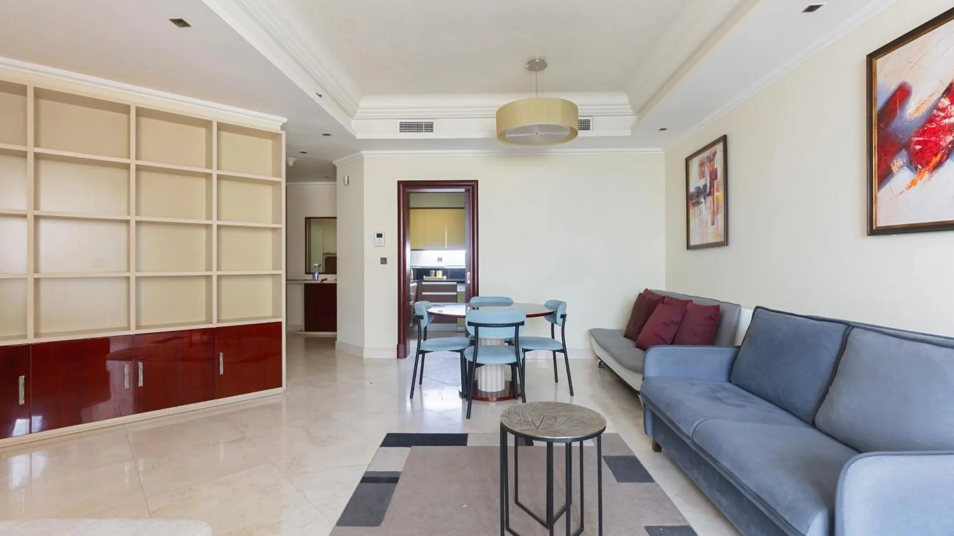 Spacious 2-Bedroom Beachfront Apartment With Pool Дубай