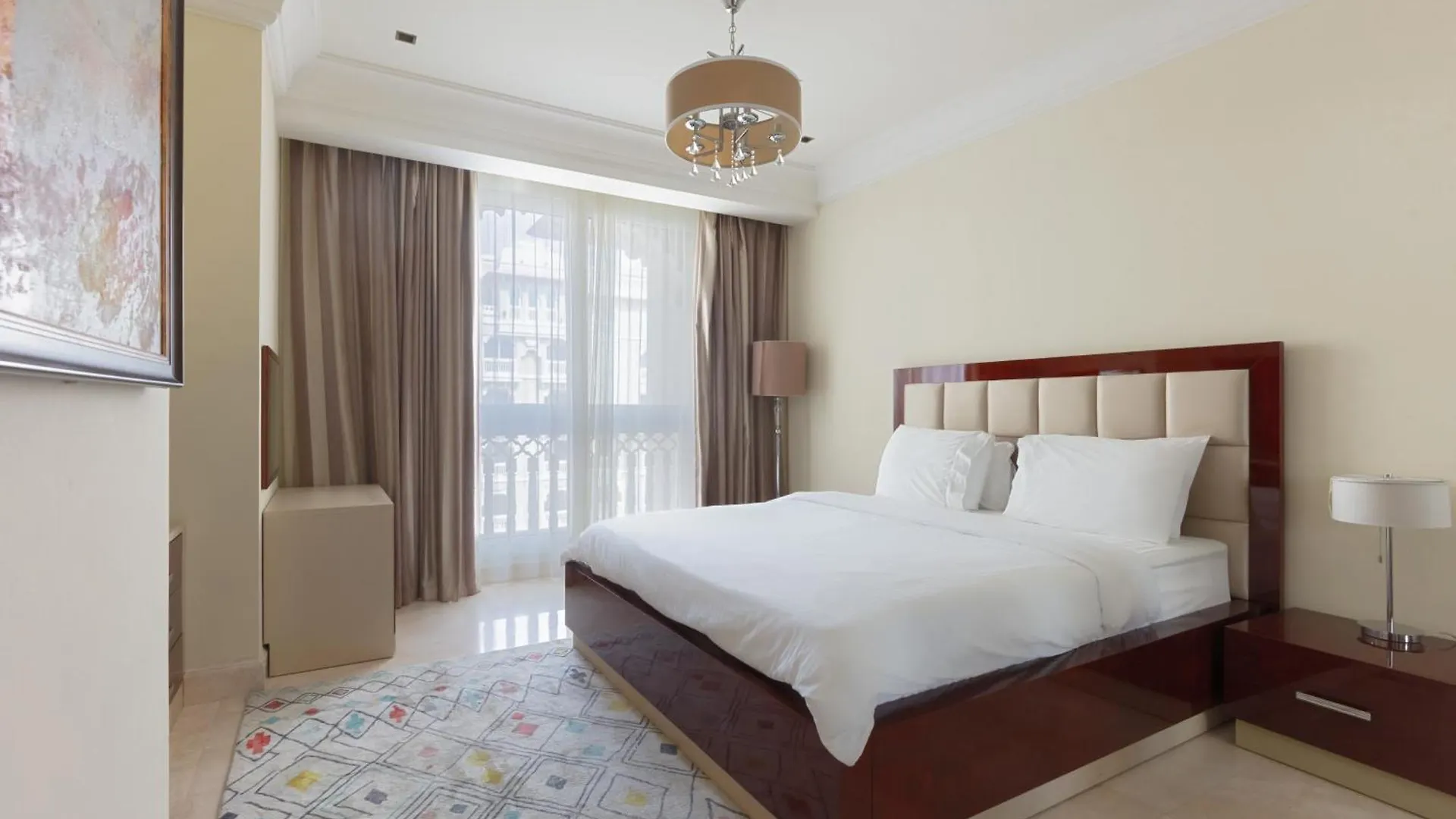 Spacious 2-Bedroom Beachfront Apartment With Pool Дубай 0*,