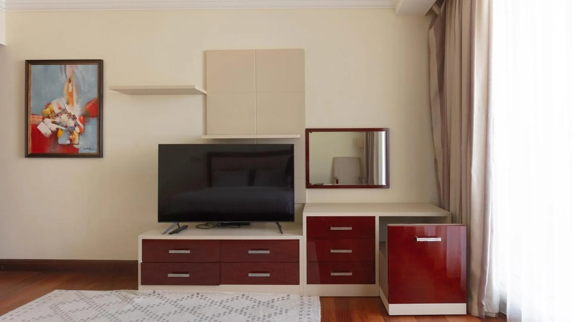 Spacious 2-Bedroom Beachfront Apartment With Pool Дубай